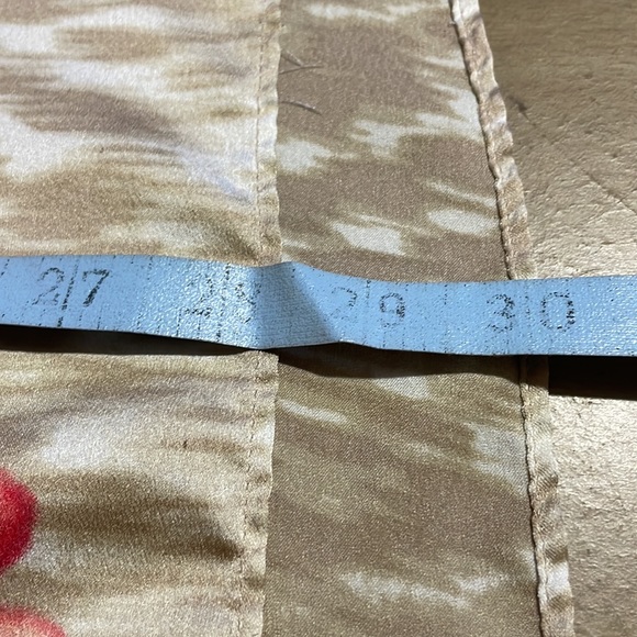 Investments II Floral Blouse - Picture 10 of 10